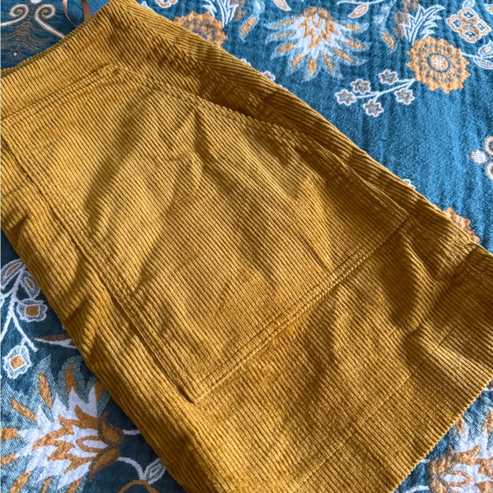 Uniqlo Mustard Corduroy Skirt size 8